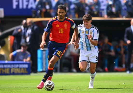 Spania câștigă Cupa Mondială după o finală dominată autoritar cu Argentina