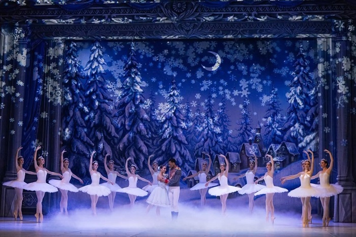 Ukrainian Classical Ballet vine la București cu „Spărgătorul de nuci” și „Lacul lebedelor” în turneu european