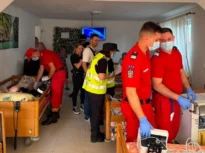 Intervenția procurorilor, poliției și a serviciilor de urgență la centrele de bătrâni din Dumbrava a avut și o miză politică. Imaginea realizată de DIICOT nu are nimic șocant și revoltător în ea, venind în contradicție cu uriașa desfășurare de forțe