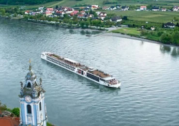 Nava de croazieră Viking Ullur, cu 238 de persoane la bord, a eșuat pe Dunăre, în Mehedinți. Ce se întâmplă cu pasagerii