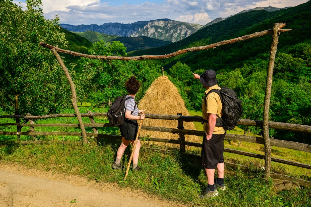 Doar 12% din români merg frecvent în drumeții, deși cei care o fac declară mai multă energie și o calitate mai bună a vieții