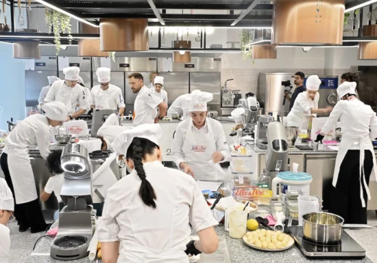Tinerii cofetari din toată țara sunt invitați să se înscrie până pe 15 august la cea de-a doua ediție Young Chefs Competiția de Diplomat