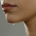 Canicula afectează mai puternic femeile decât bărbații? Ce spune știința