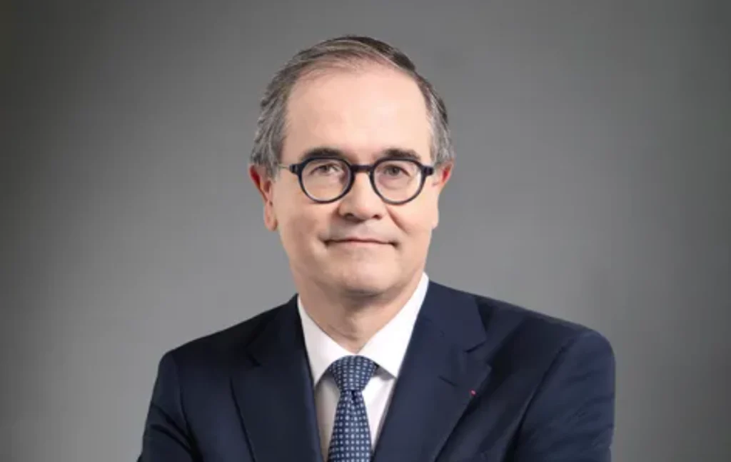 CEO-ul Renault a venit în România, după ce firma a anunțat concedieri. Nicio întâlnire cu Guvernul sau cu presa