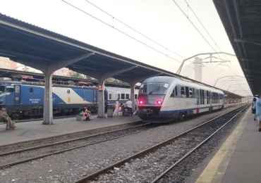 O șină ruptă a blocat traficul feroviar pe litoral. Trenul de Mangalia are peste două ore întârziere
