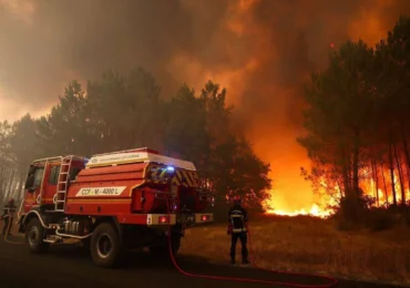 Incendii scăpate de sub control în Franța și Spania: Peste 160.000 de persoane evacuate (Foto)