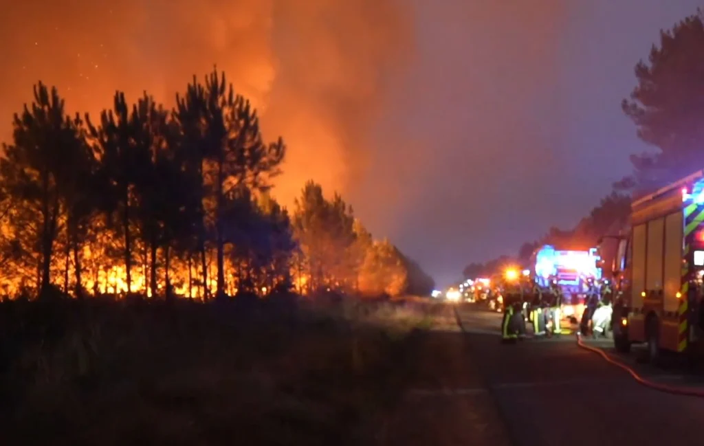 Franța se pregătește de noi evacuări din cauza incendiilor. Spania începe să răsufle ușurată (Video)