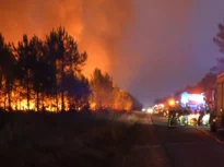 Franța se pregătește de noi evacuări din cauza incendiilor. Spania începe să răsufle ușurată (Video)