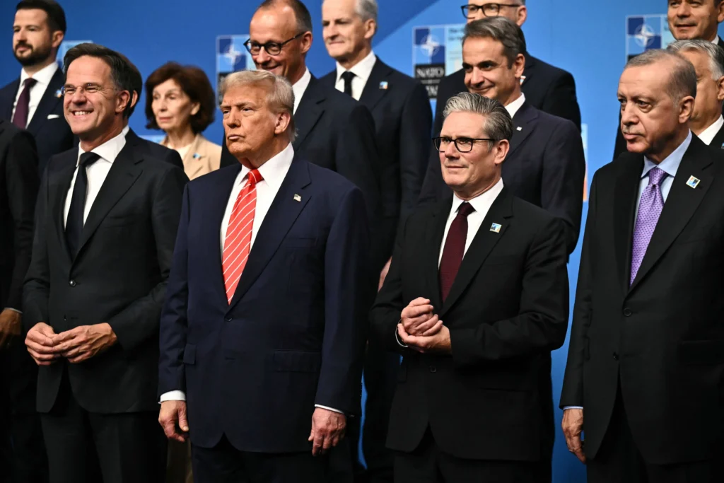 Summitul NATO începe sub presiune. Ce se joacă, de fapt, la Ankara