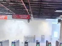 Incendiu la metrou după inundație: Panică în stația Universitate. Metrorex se chinuie să scoată 7 milioane de litri de apă de la Piața Victoriei (Video)