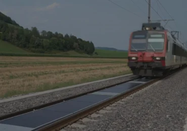 Europa testează o idee inedită: căile ferate care produc energie electrică (Video)