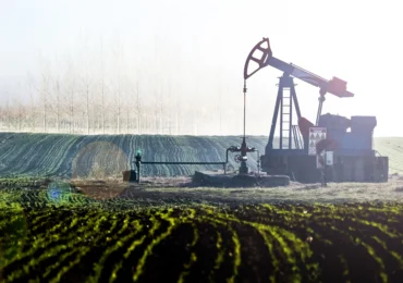 Semnal de alarmă pentru economia mondială: petrolul a trecut din nou de 100 de dolari pe baril