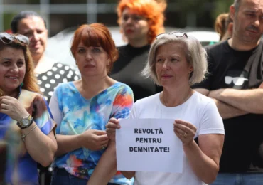 Protest la ANAF: Finanțiștii spun că noua lege a salarizării îi dezavantajează