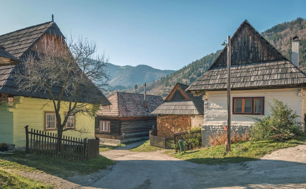 100.000 de turiști pe an într-un sat cu doar 17 locuitori. Exasperați de aglomerație, unii vor să renunțe la statutul UNESCO