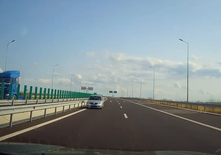 Polițiștii l-au găsit pe șoferul care a mers pe contrasens pe Autostrada A7 (Video)