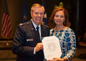 Locul lui Lindsey Graham în Senat va fi ocupat de sora lui, cu care avea o relație specială