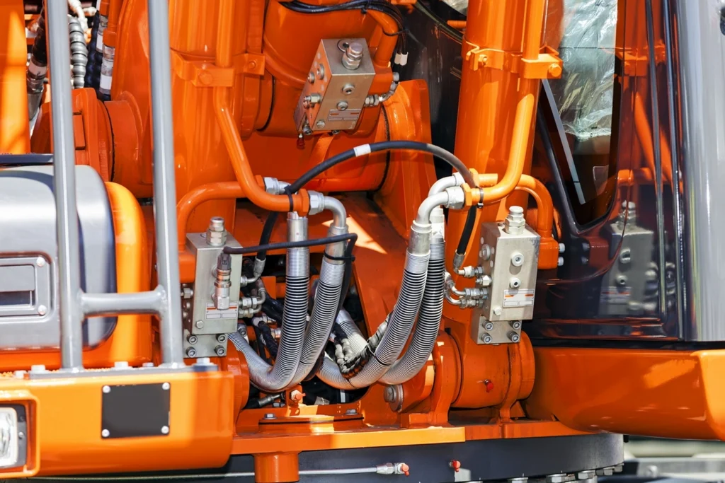 Ghid de prevenire a supraîncălzirii sistemului hidraulic la miniexcavatoare pe șantierele de vară