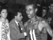De la bodyguard la campion olimpic după ce a alergat desculț: Povestea lui Abebe Bikila