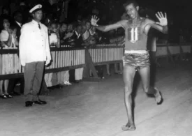 De la bodyguard la campion olimpic după ce a alergat desculț: Povestea lui Abebe Bikila