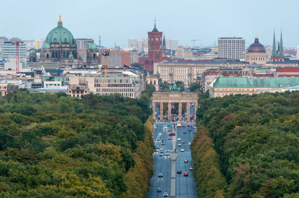 Berlinul, șantajat înaintea alegerilor. Hackerii amenință să publice parole și documente sensibile și cer două milioane de euro