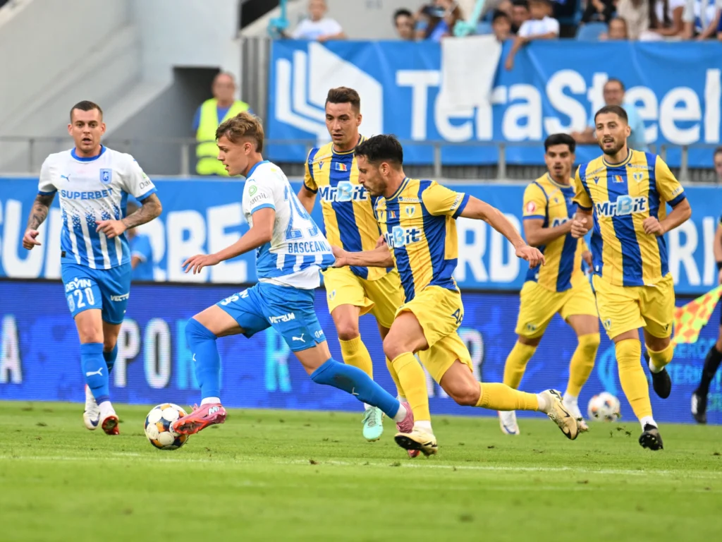 Universitatea Craiova a învins Petrolul cu patru goluri marcate.