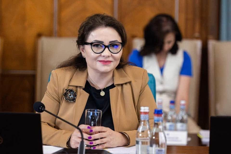 Cristina Trăilă, numărul doi în Secretariatul General al Guvernului, urmărită penal în dosarul lui Fănel Bogos