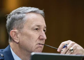 Șeful armatei americane caută o cale de ieșire din războiul cu Iranul. Avertismentul transmis echipei lui Trump