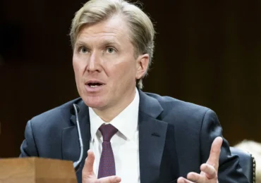 Pentagonul vrea să știe părerea aliaților NATO despre revizuirea desfășurării trupelor americane în Europa. Subsecretarul Elbridge Colby vine în România