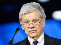 Vodcă și glume porcoase: Cum face diplomație un emisar al lui Trump