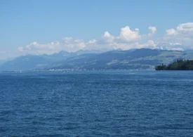 Apa lacului Zurich a atins cel mai scăzut nivel din ultimii 75 de ani