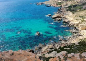 Soare, sare și nisip: Cum a devenit Malta un teren de testare pentru energia solară