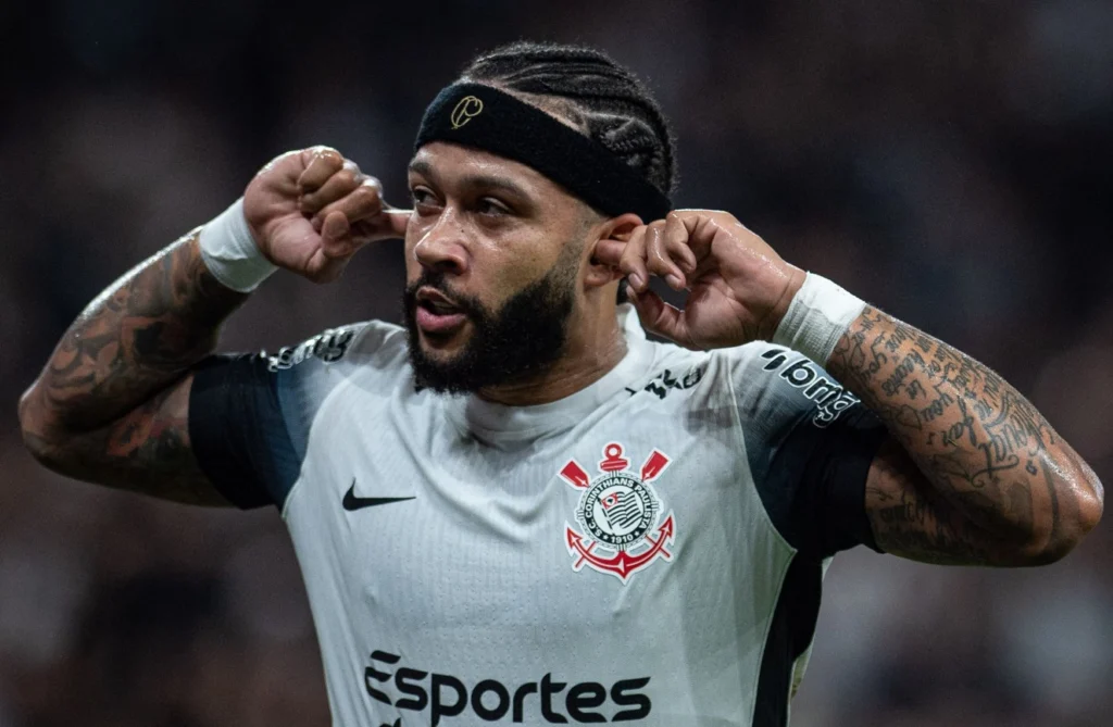 De la fotbal la muzică rap: Lista celor mai sonore nume care s-au apucat de cântat