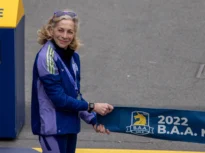 Povestea lui Kathrine Switzer, femeia care a schimbat istoria maratonului pentru totdeauna