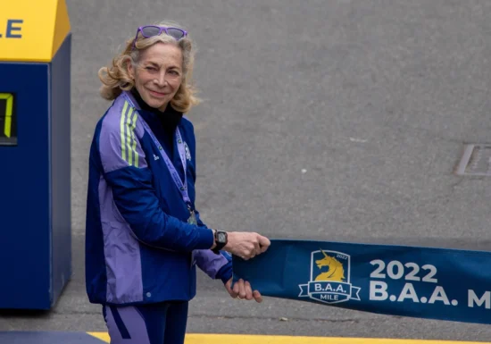 Povestea lui Kathrine Switzer, femeia care a schimbat istoria maratonului pentru totdeauna