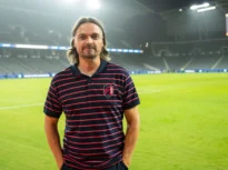 Povestea fascinantă a lui Lutz Pfannenstiel: 101 zile în închisoare, trei minute fără puls și fotbal pe șase continente