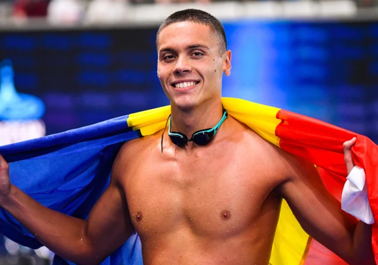 David Popovici transmite un mesaj autorităților la revenirea în țară: "Cât mai pot aștepta acești sportivi?"