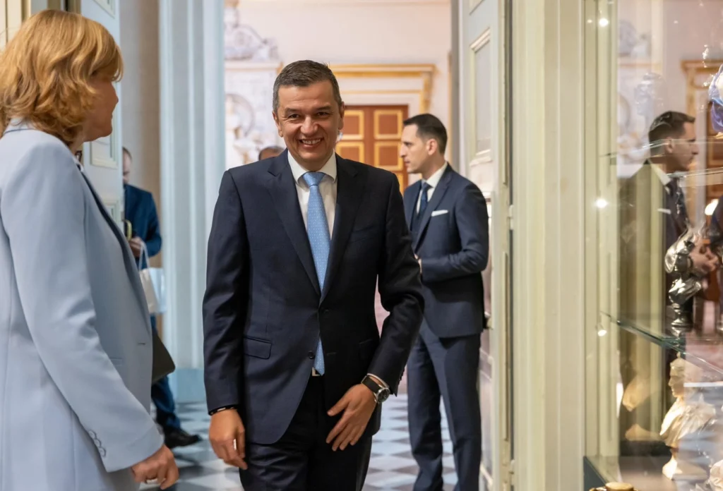 Nicușor Dan va discuta marți cu liderii partidelor pe legea salarizării – Surse. Grindeanu spune că e aproape imposibil să fie adoptată în timp util