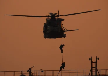 Operațiune în Mediterana: Militari italieni au descins pe un petrolier din flota fantomă a Rusiei (Foto)