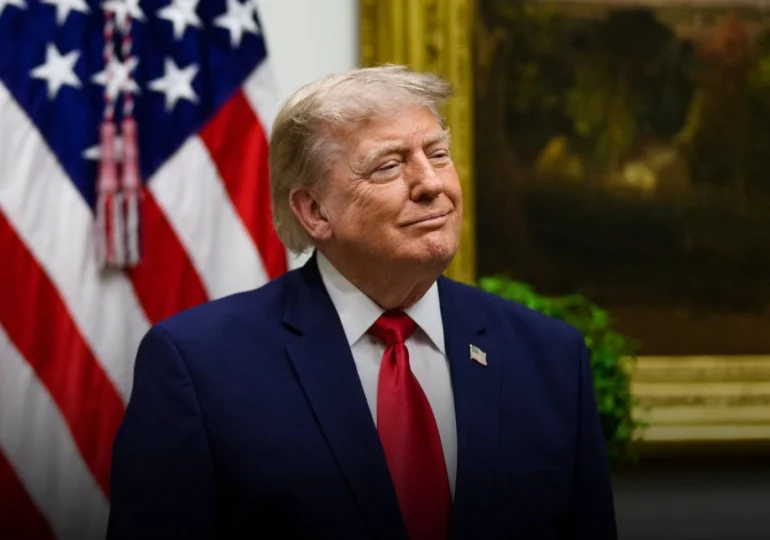 America, redenumită Trump. Lista proiectelor pe care președintele avid de glorie își pune numele și chipul