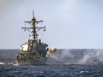 Un distrugător american a rămas fără curent timp de patru zile în Marea Chinei de Sud