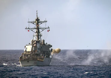 Un distrugător american a rămas fără curent timp de patru zile în Marea Chinei de Sud