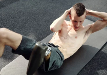 De ce exercițiile clasice NU sunt cea mai bună alegere pentru un abdomen plat