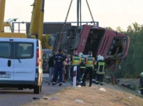 Accident grav în Ungaria: 12 persoane au murit după ce un autocar cu turiști s-a răsturnat (Foto & Video)