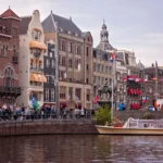 Una dintre cele mai căutate capitale europene pune o taxă uriașă pe cazare