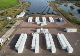 Bulgaria a instalat într-o lună mai multe baterii de stocare a energiei decât are România în total. Ce pregătește Bucureștiul