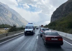 Rușii își fac bagajele. De teama unei mobilizări masive, peste 113.000 de persoane au trecut granița în Georgia într-o singură săptămână