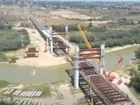 Drumul Expres Brăila – Galați, tot mai aproape de deschidere. Se montează ultima piesă a podului peste Siret