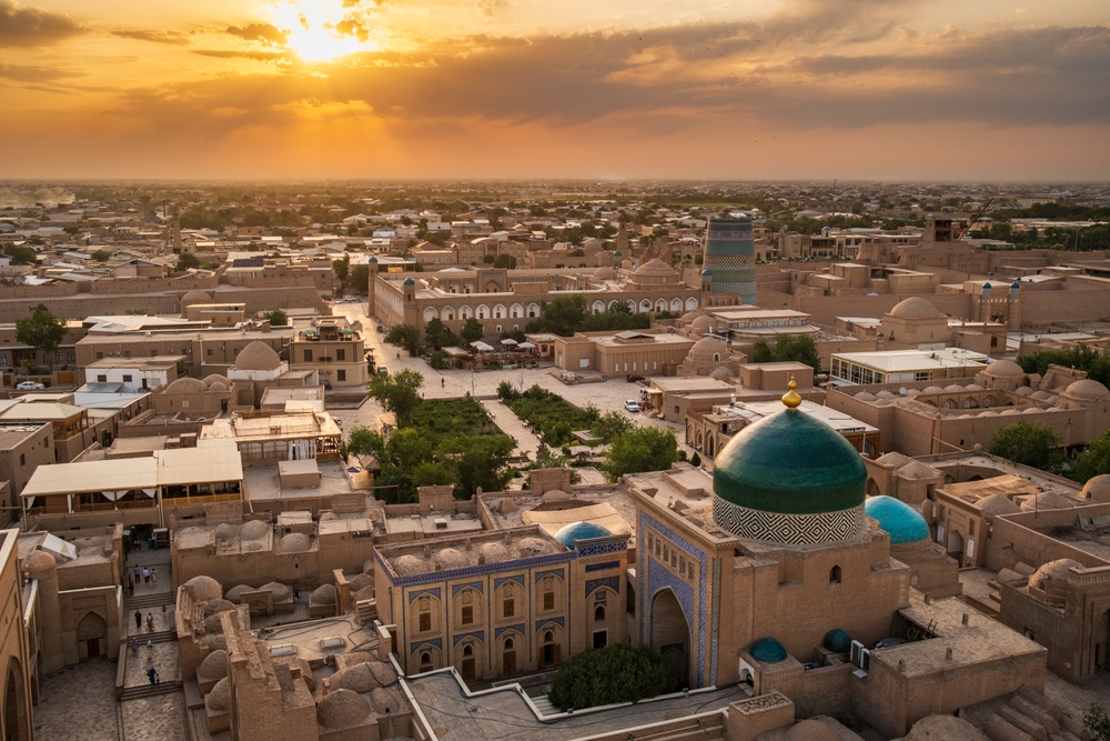 5 orașe istorice care fac din Uzbekistan o destinație unică pe Drumul Mătăsii
