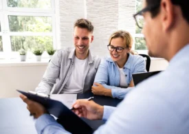 De ce tot mai mulți români aleg soluții de consultanță financiară personalizată?