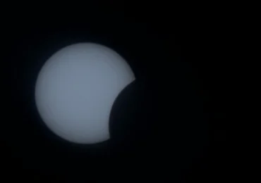 LIVE Primele imagini cu eclipsa de soare 2026 (Video). Unde se vede cel mai bine în România